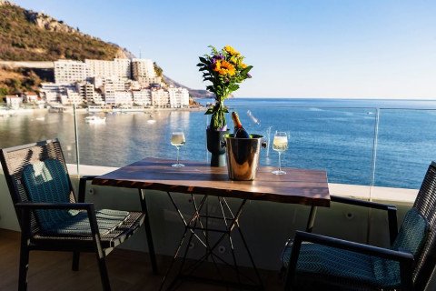 Rafailovići Bečići, Seafront 1 and 2 Bedroom Apartments